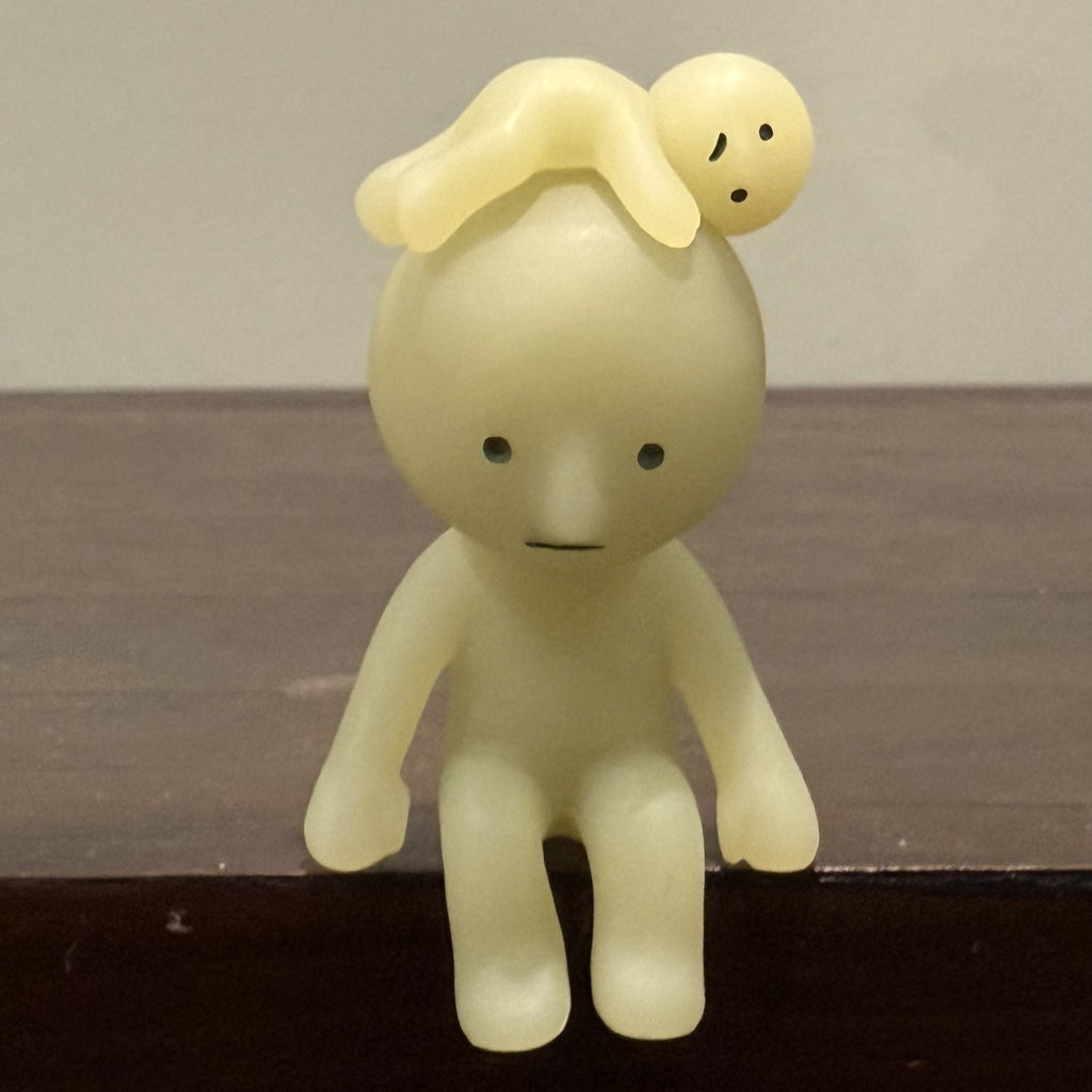 Smiski Sitting + Little Smiski Hugging (BONUS) - Series 1 - Dreams