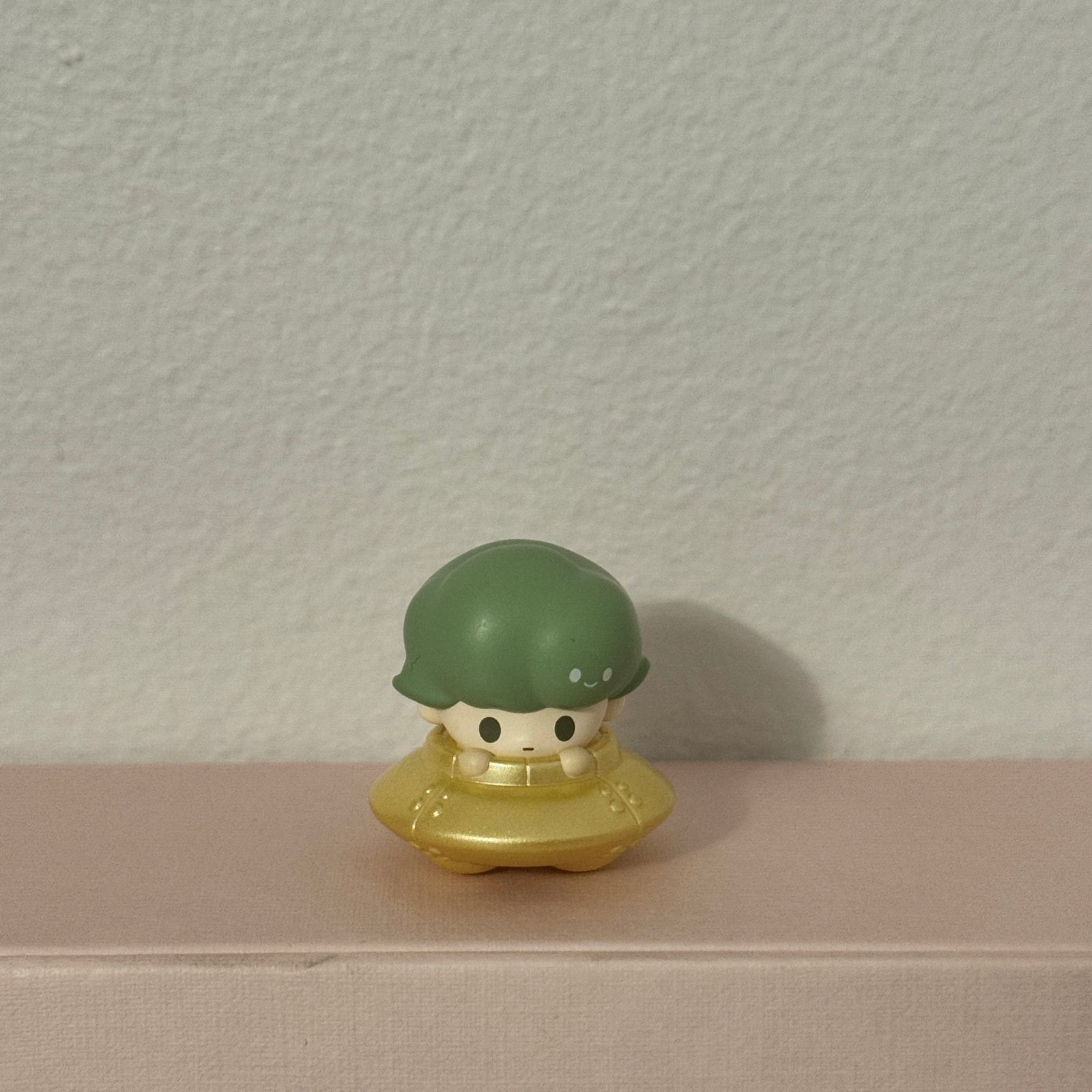 Dimoo Spaceship with Green Hair - POP MART Bean