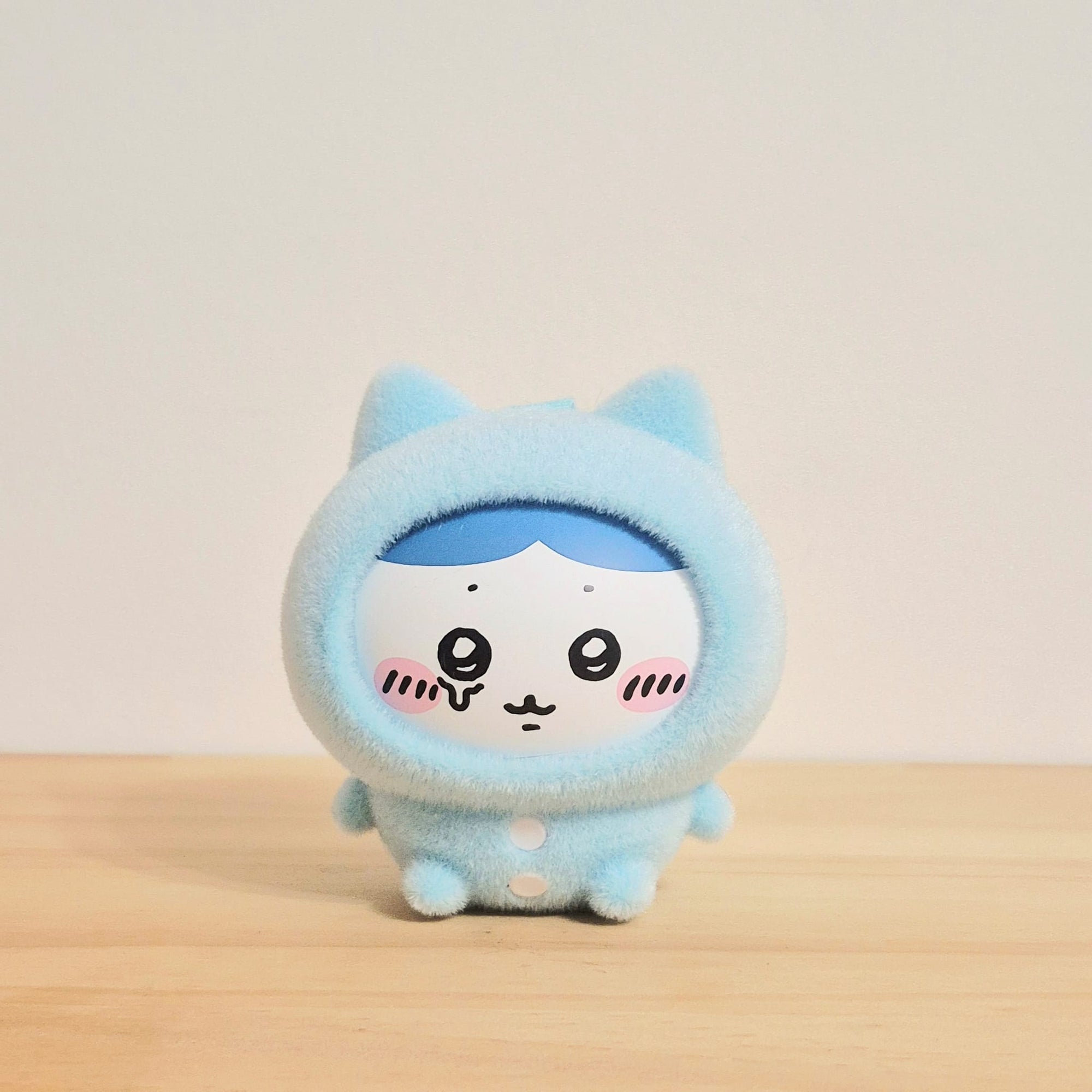 みゅうちい  Hachiware - Chiikawa & Friends Pajama Facing Changing Keychain