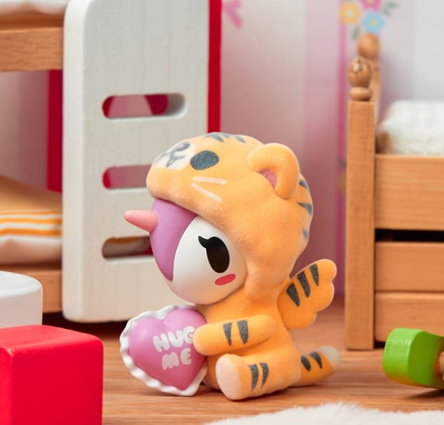 Huggy - Cozy Unicorno Series by tokidoki