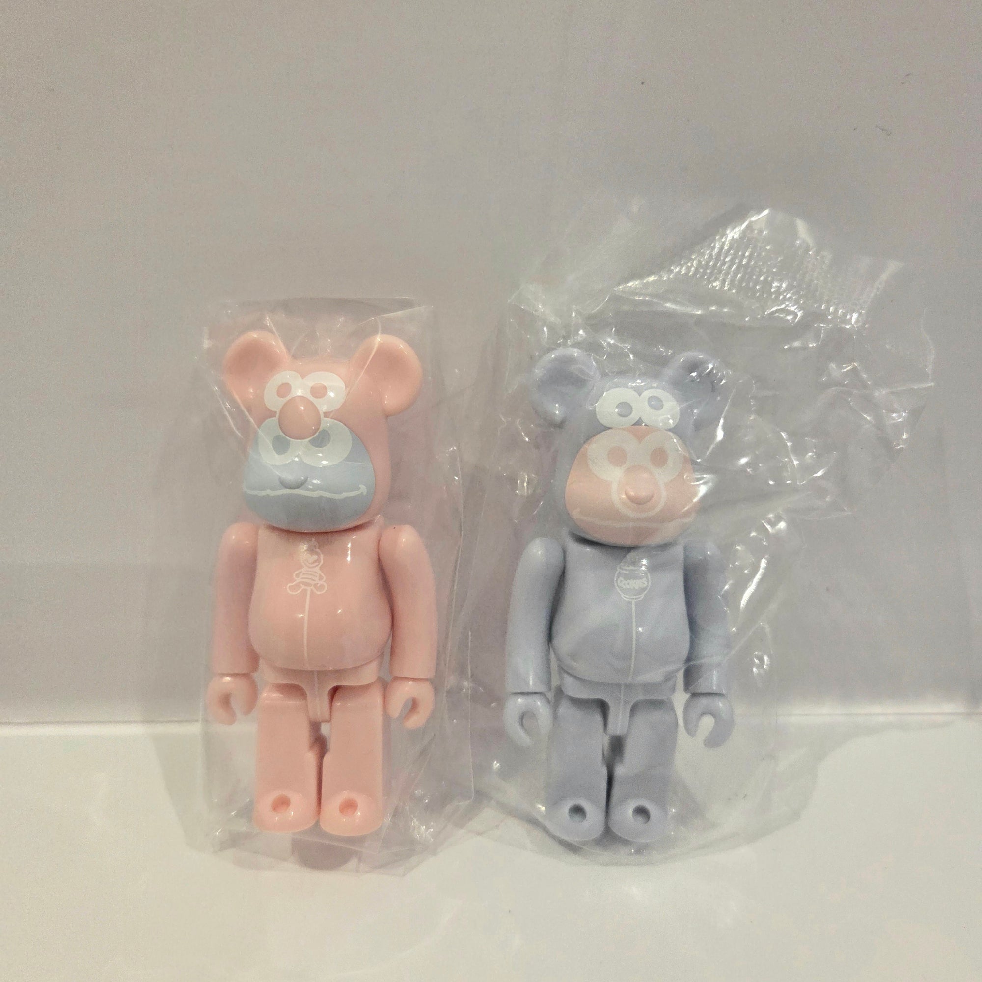 Elmo Suit Pink Gelato Pique and Cookie Monster Suit Blue Gelato Pique Variant (Cute) (Set of 2) - Bearbrick Series 48 by Medicom Toy