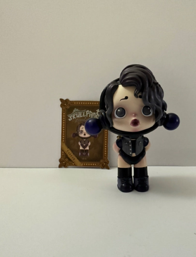 Parker -  Skullpanda Addams Family - POPMART - 1