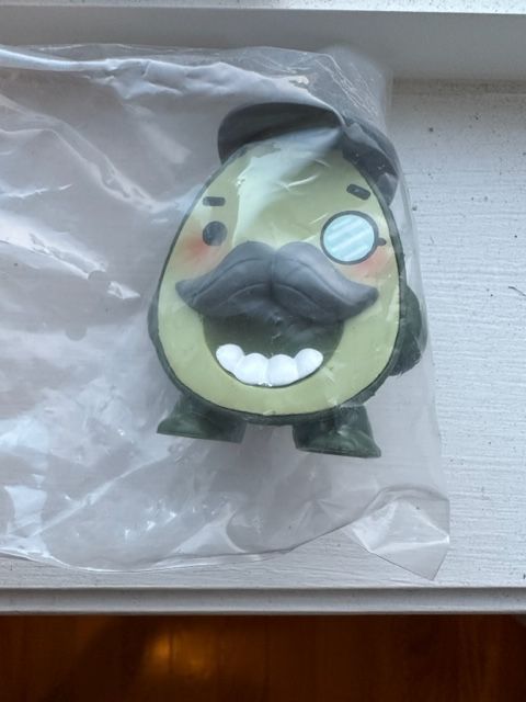 Paka Paka Oddvocados Series - Gentleman'cado WITH Monacle - 1