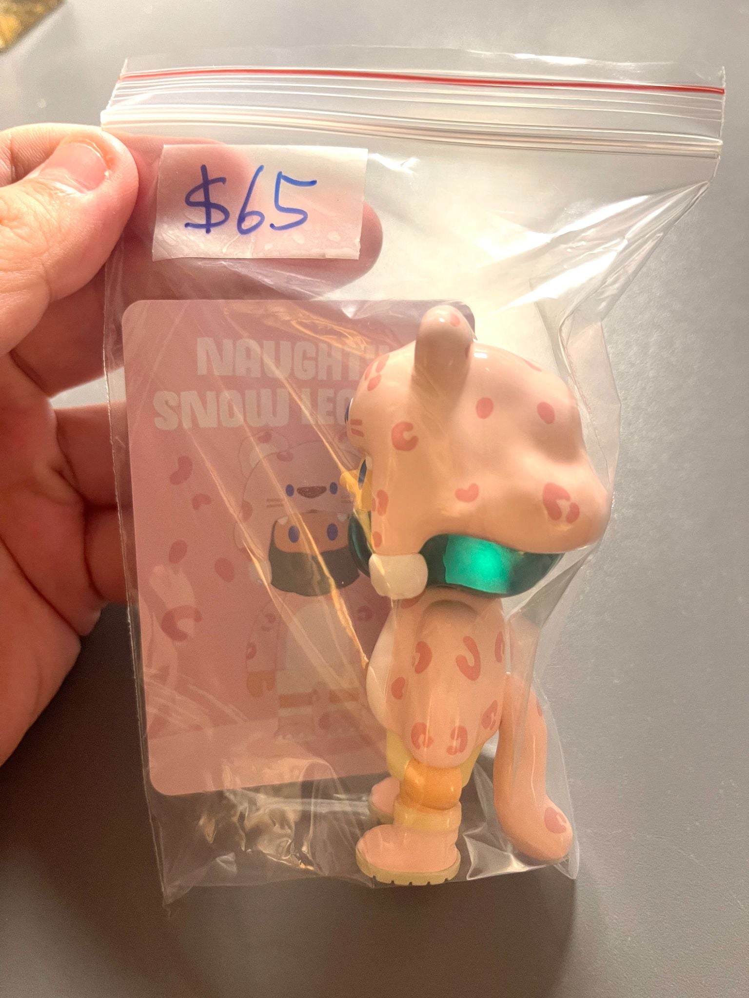 Naughty Snow Leopard - Farmer Bob 7 Animal Series By Finding Unicorn - 1