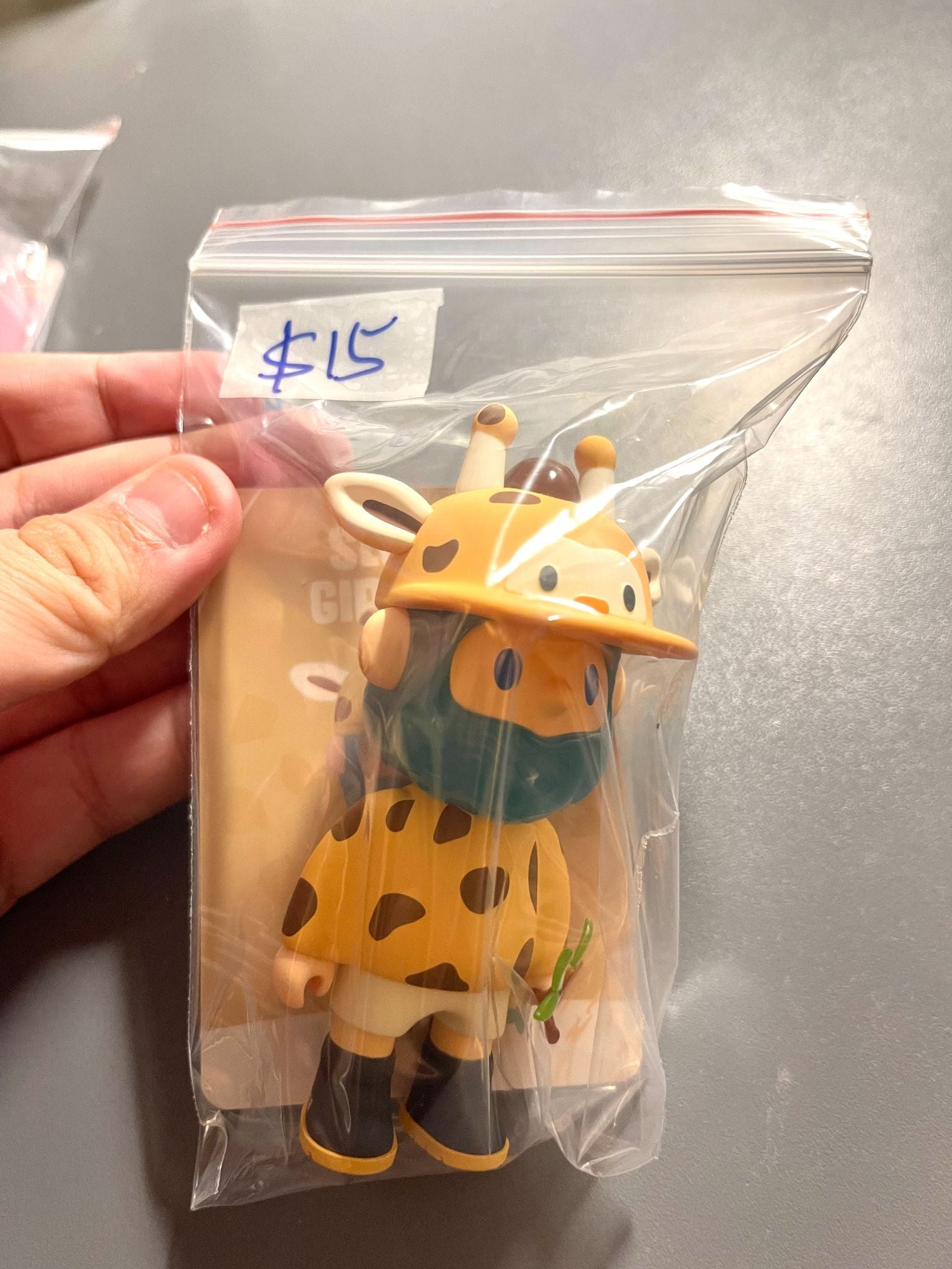 Giraffe - Farmer Bob 7 Animal Series By Finding Unicorn - 1