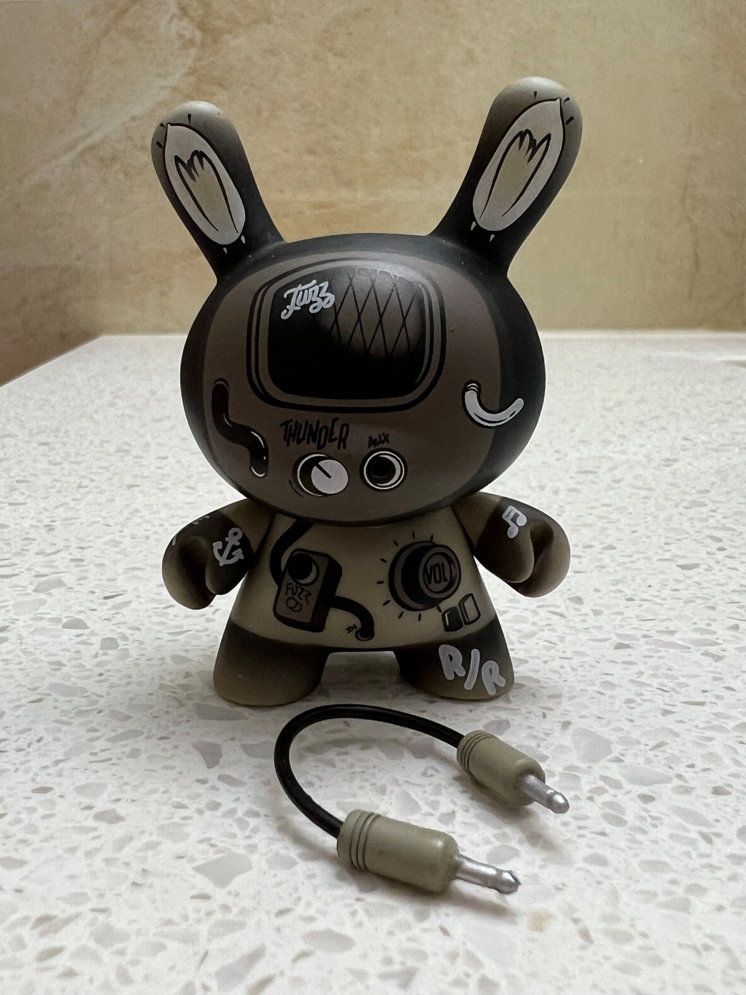 Kidrobot ~ Dunny •McBess Amplifier• - 1