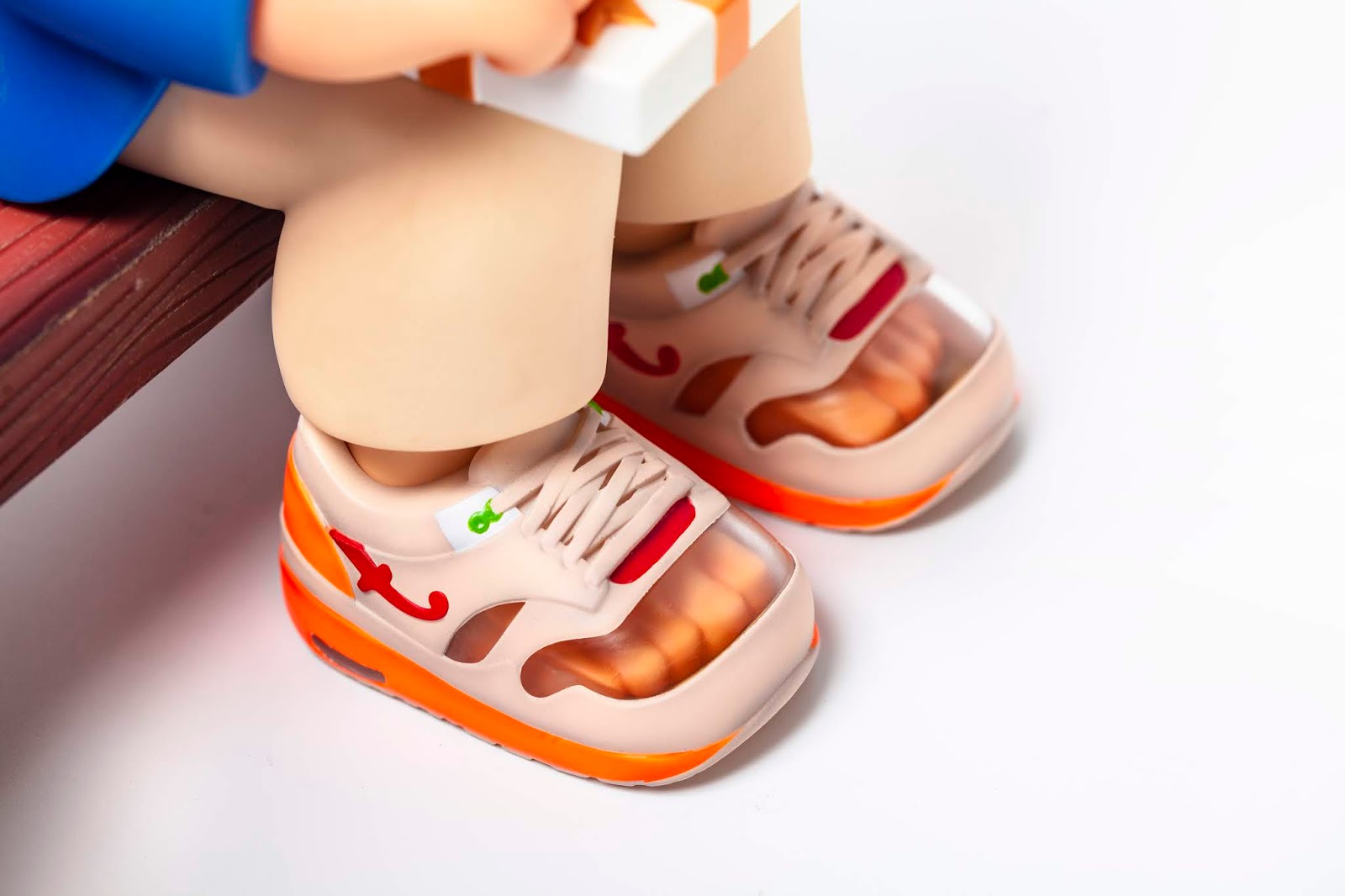 Super Run // Innersect Art Toy Figure by Fools Paradise