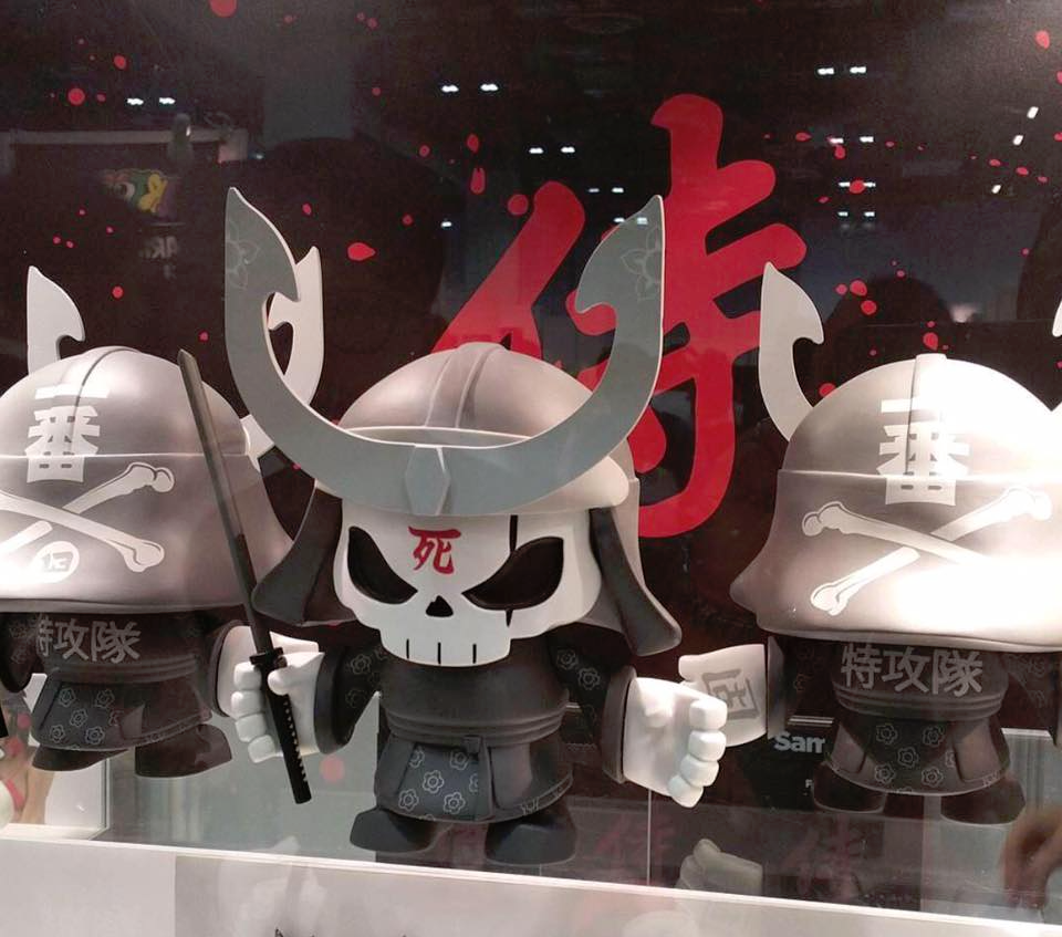 Skullhead Samurai by Huck Gee x JPK - Mindzai  - 1