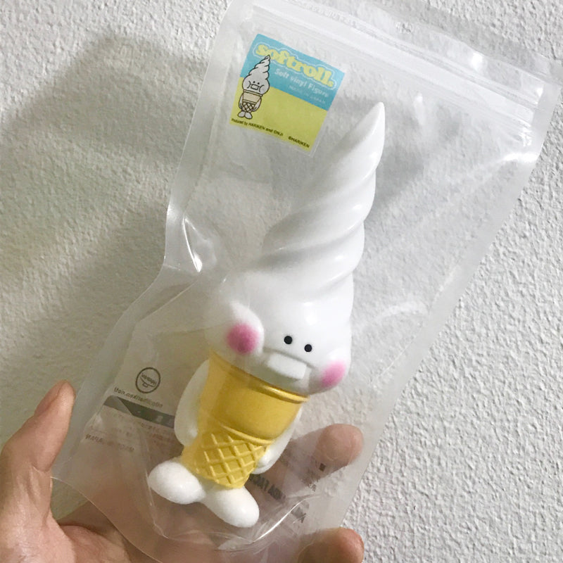 Softrolls Original White Sofubi Vinyl Toy Figure by Hariken