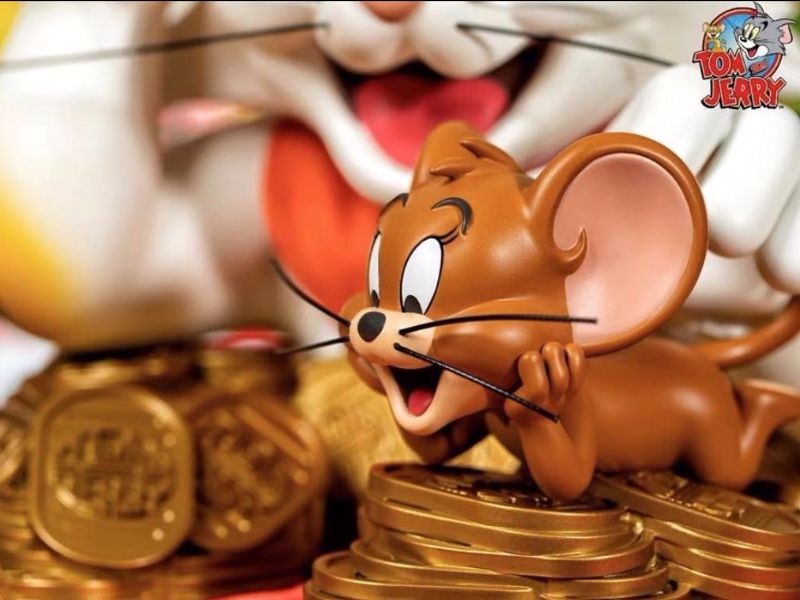 Tom and Jerry Lucky Cat Maneki Neko Ver. Art Toy by ToyQube