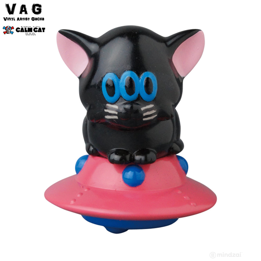Calm Cat UFO by Art Junkie x Vinyl Artist Gacha (VAG) Series 17