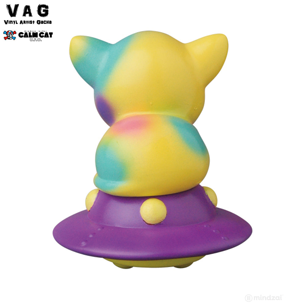Calm Cat UFO by Art Junkie x Vinyl Artist Gacha (VAG) Series 17