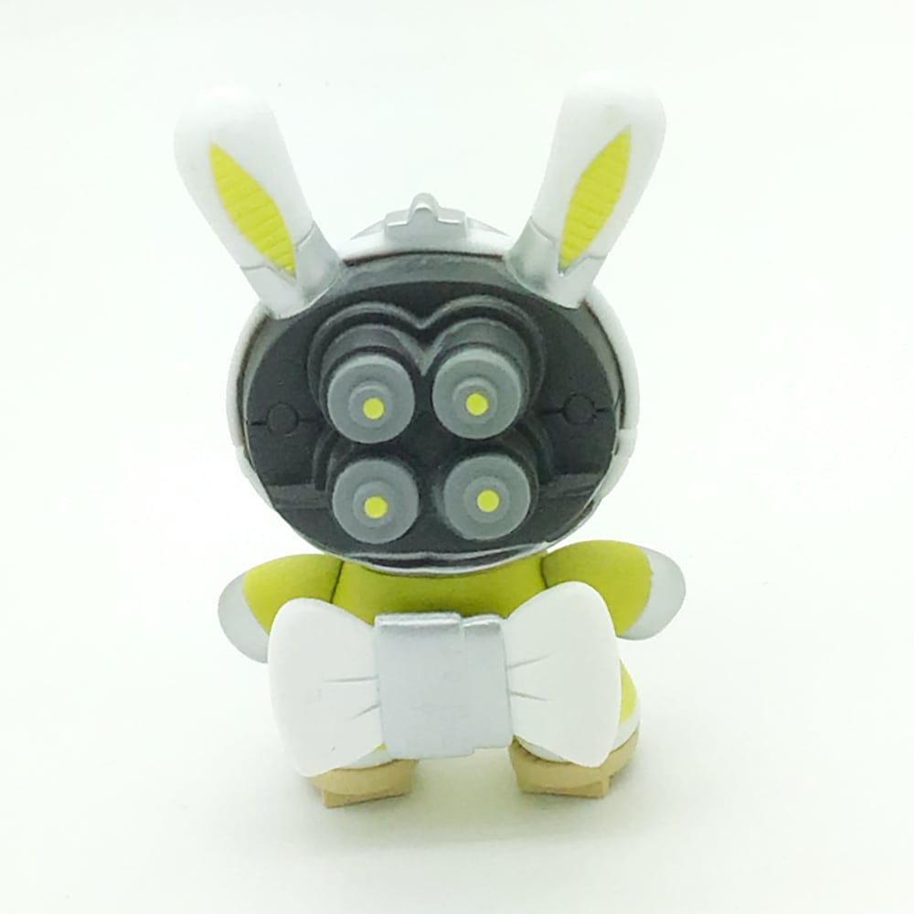 Post Apocalypse Dunny Series - Cyborg Geisha White and Yellow (Huck Gee)