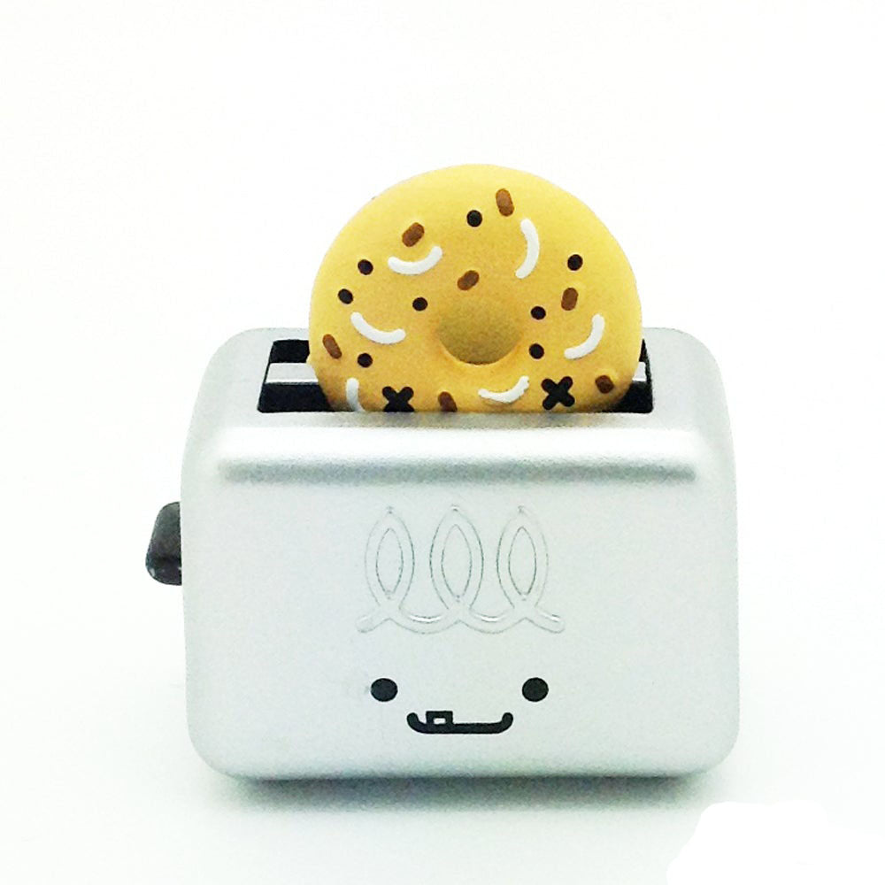 El Tostador and Lenny (Toaster and Bagel) - BFFs Love Hurts Series 3  by Travis Cain x Kidrobot