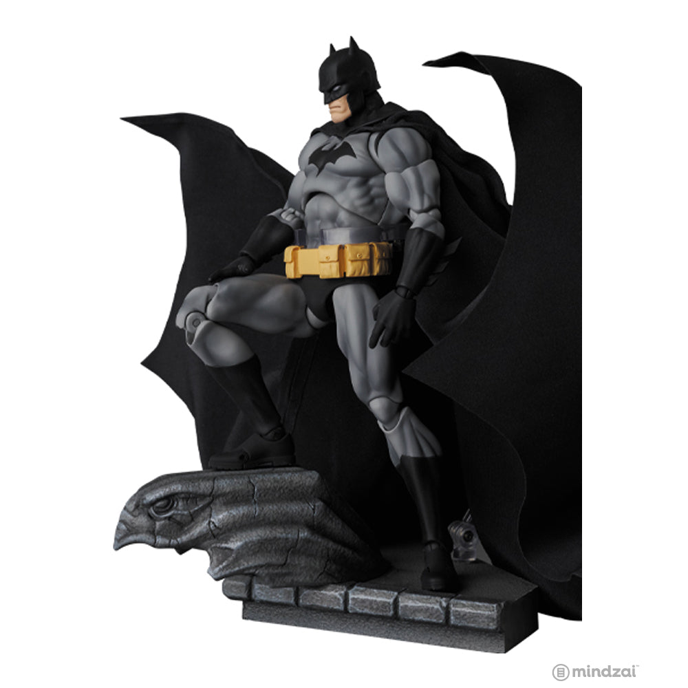 Batman "Hush" Black Ver. Mafex 6.5-Inch Toy Figure by Medicom Toy