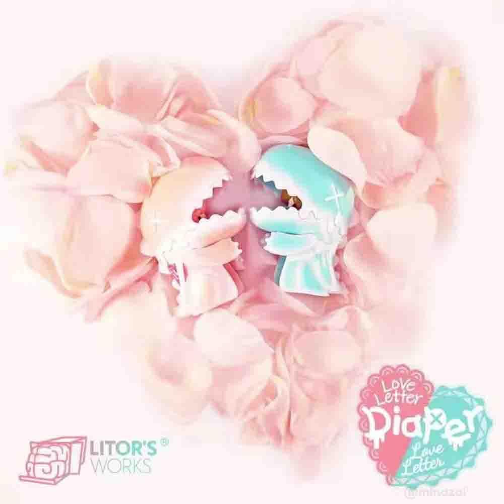 Umasou! Diaper Love Letter Art Toy 2-Figure Set by Litor's Work